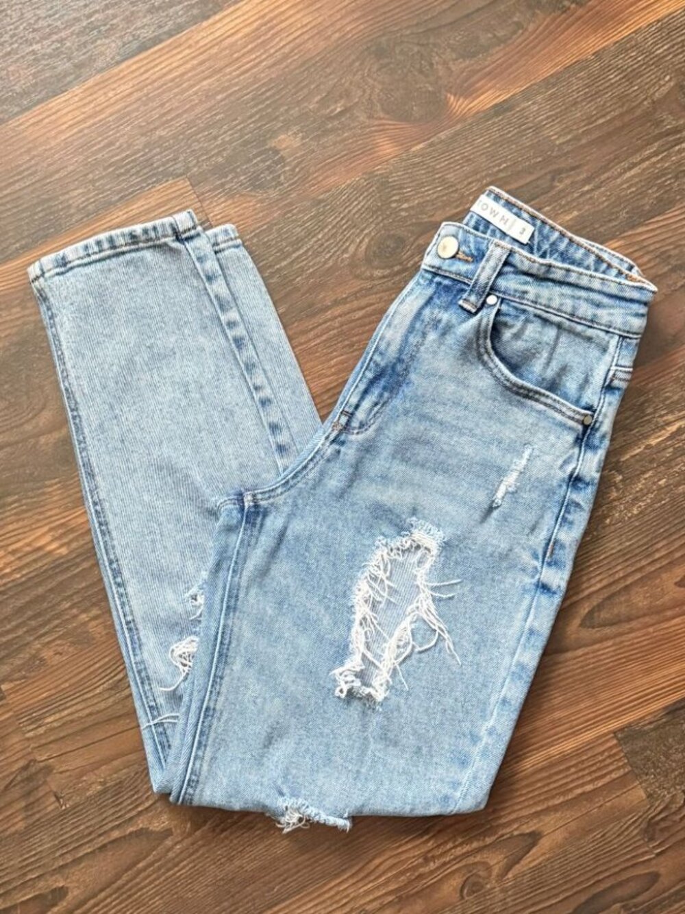 Tinseltown High-Rise Destructed Mom Jeans
